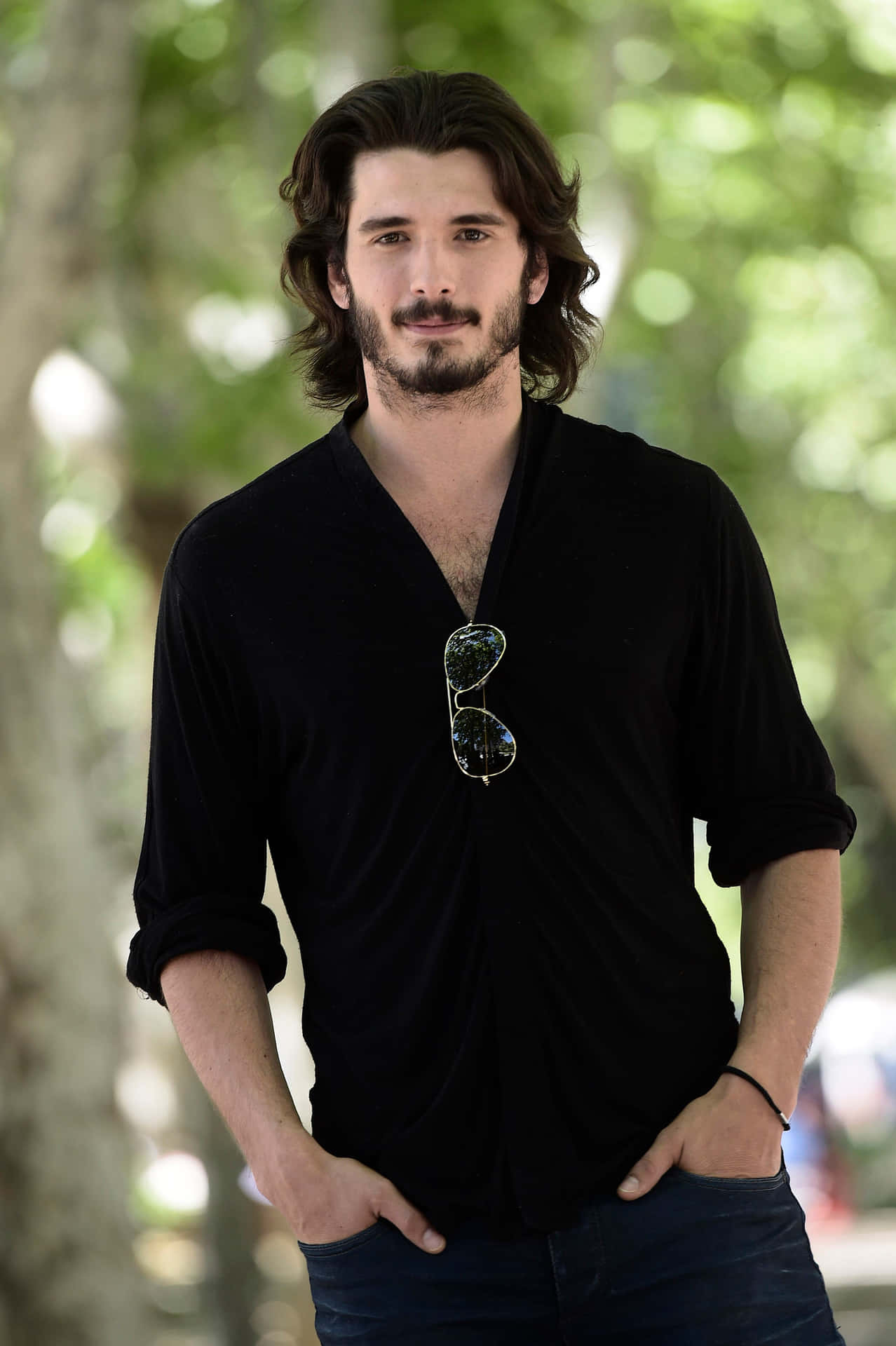 Hombres Guapos Yon González