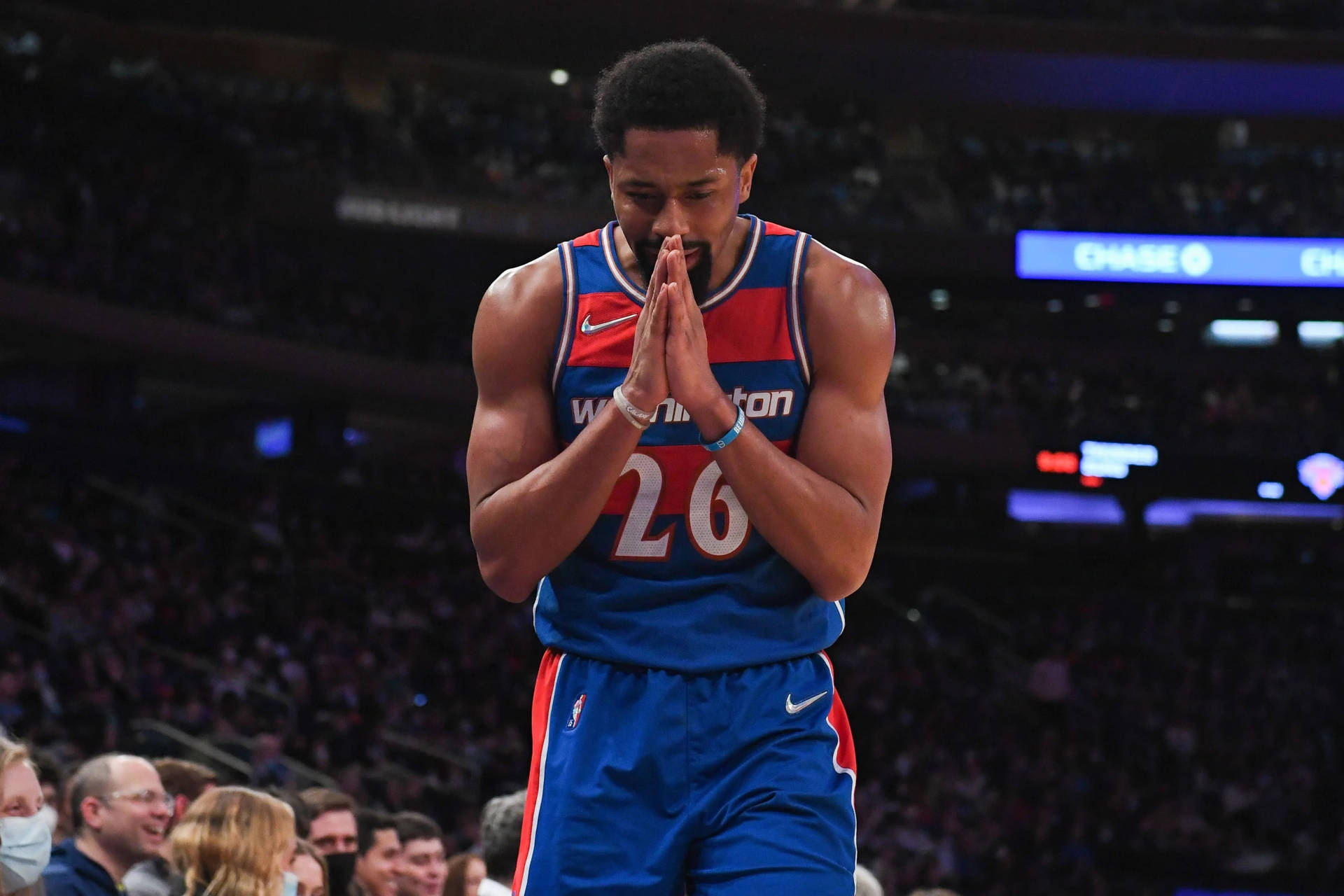 Hopeful Spencer Dinwiddie Background