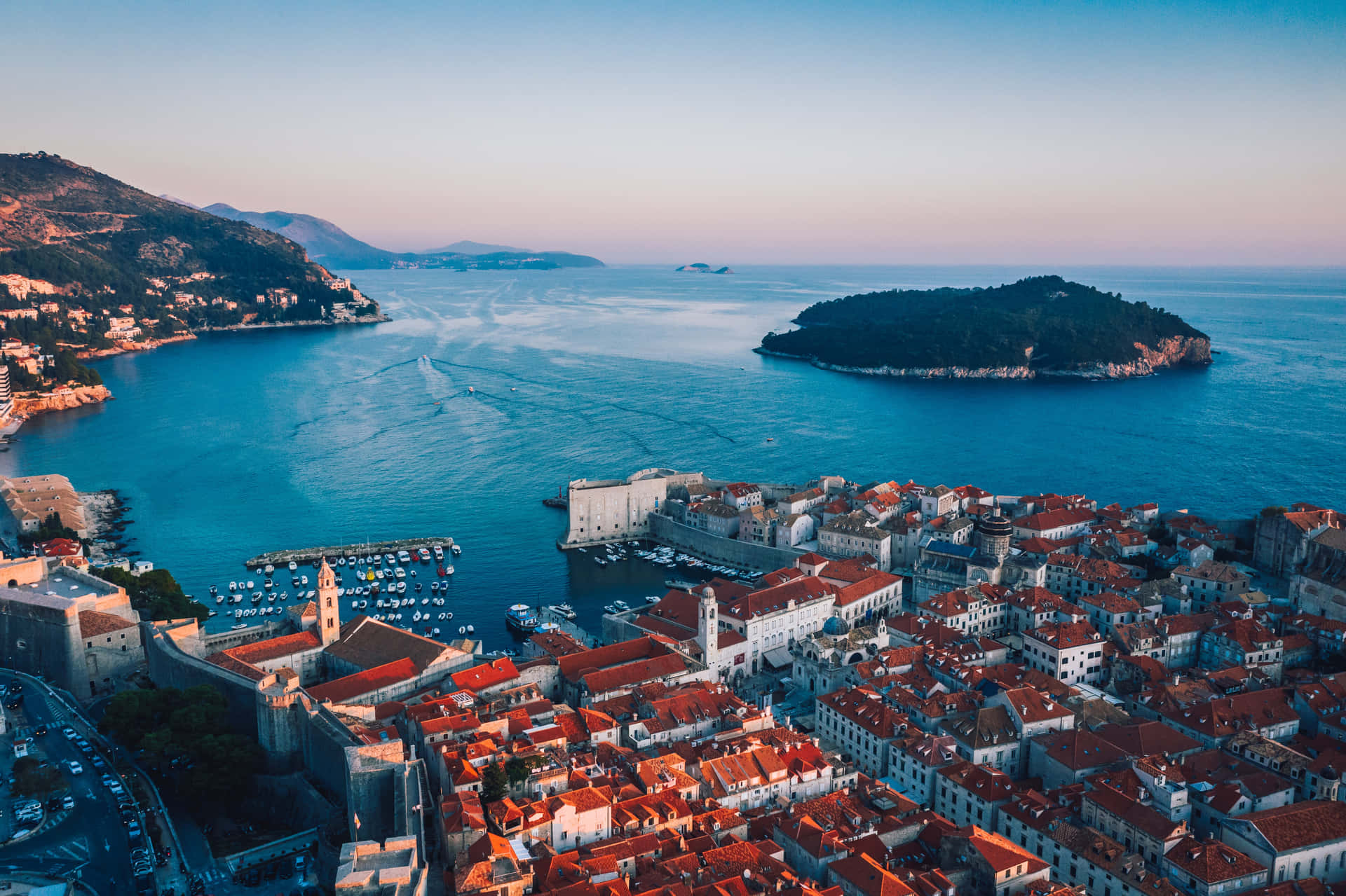 Horizon In Crotia Coast Background