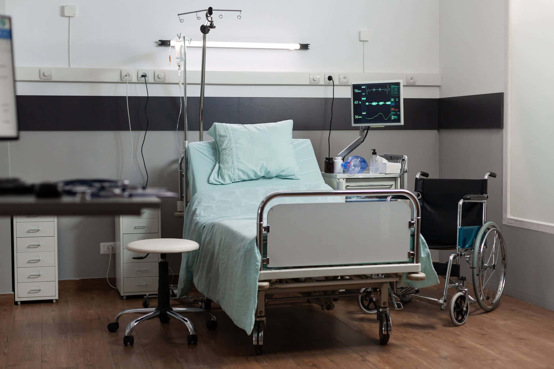 Hospital Bed With Wheelchair