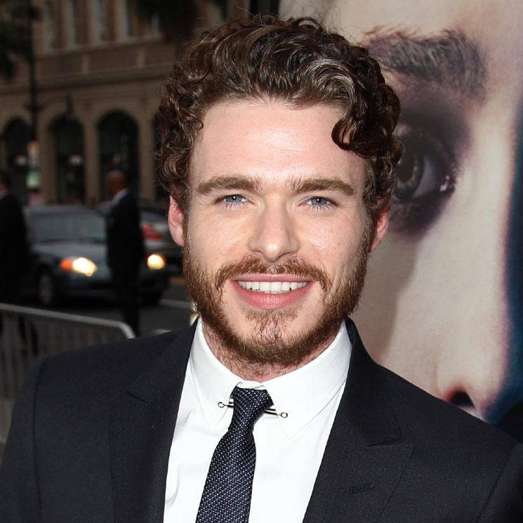 Hot-looking Richard Madden Background