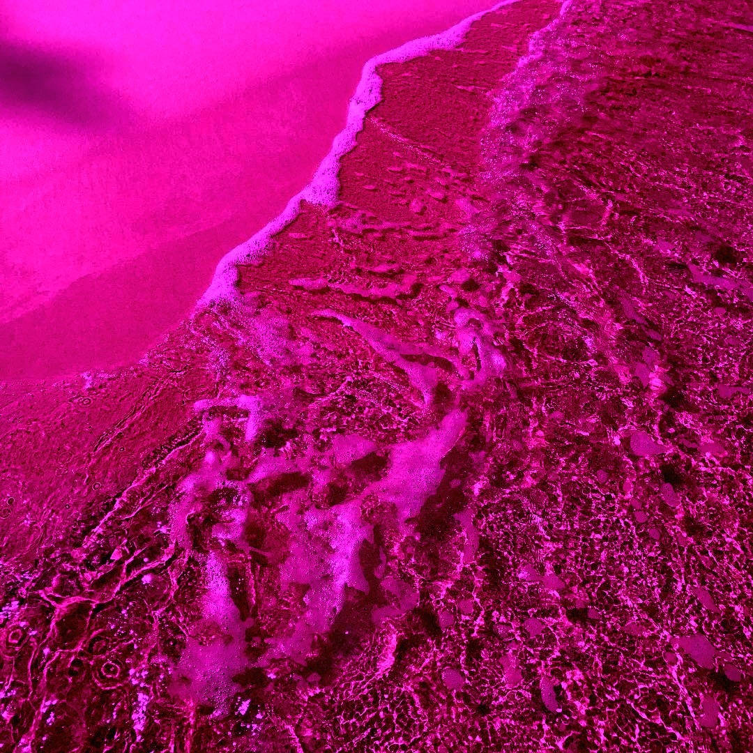 Hot Pink Aesthetic Shoreline Background