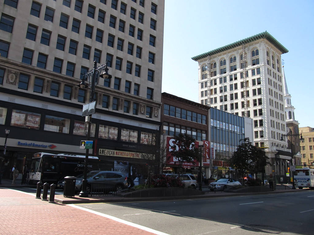 Hotel Indigo Exterior In Newark Background