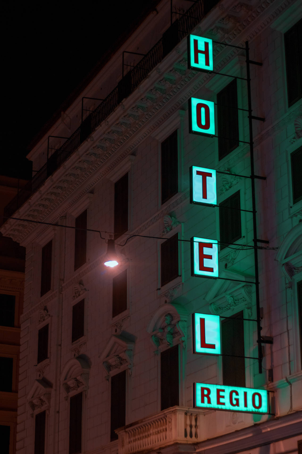 Hotel Regio Sign Background