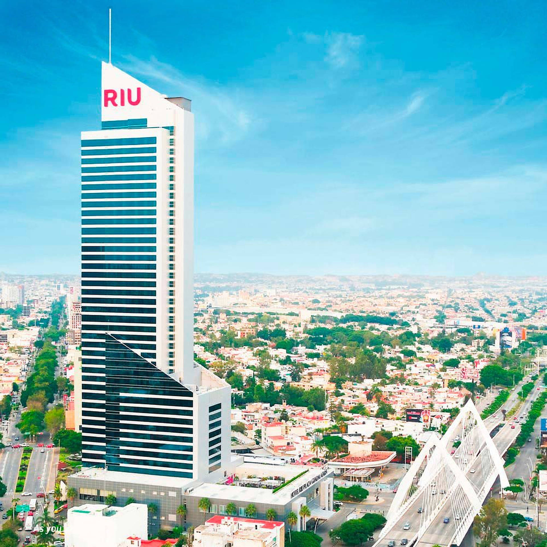 Hotel Riu Plaza In Guadalajara Background