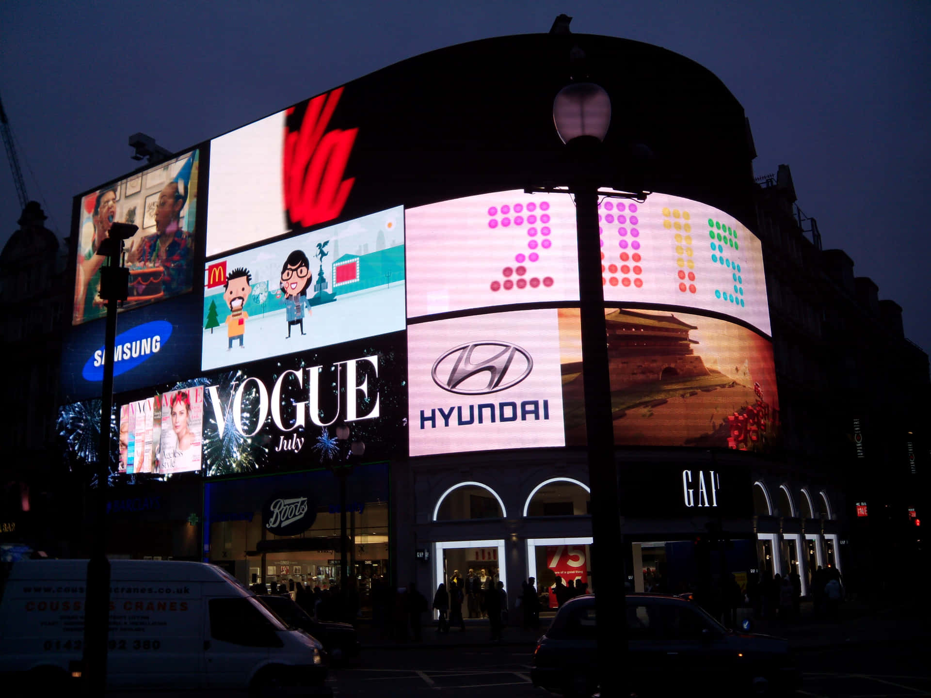 Huge Led Screens In Dark Piccadilly Circus Background