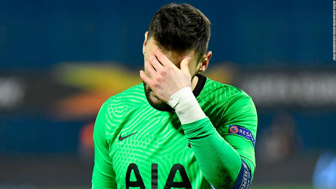 Hugo Lloris Facepalm