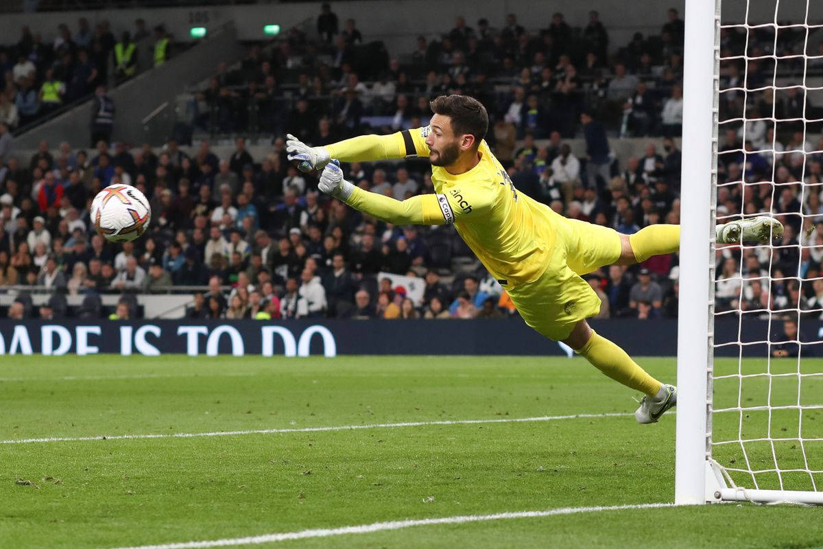 Hugo Lloris Midair Background