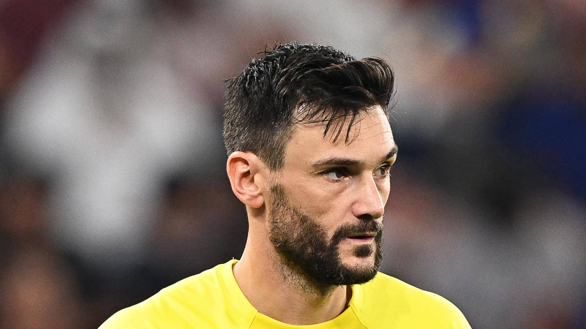 Hugo Lloris Worried Face Background