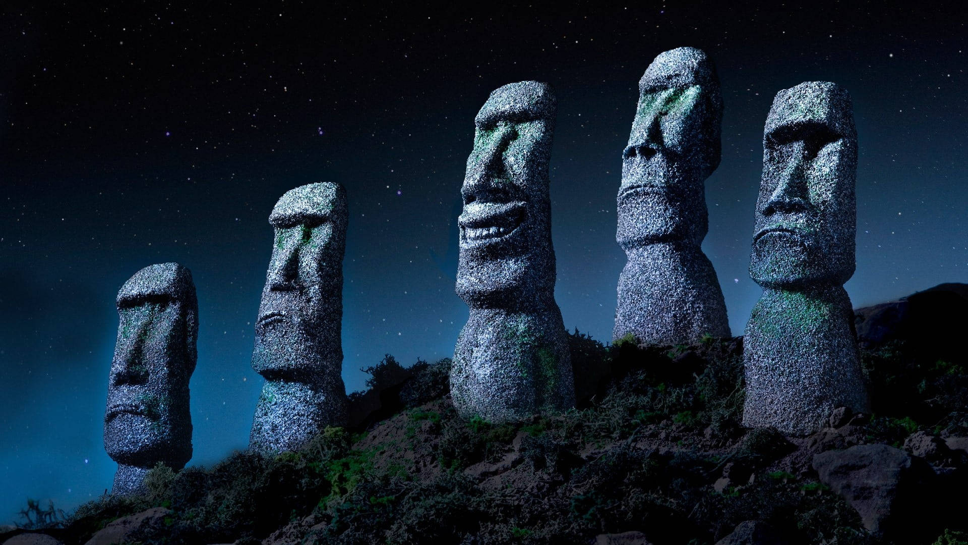 Human Head Figures In Chile Background