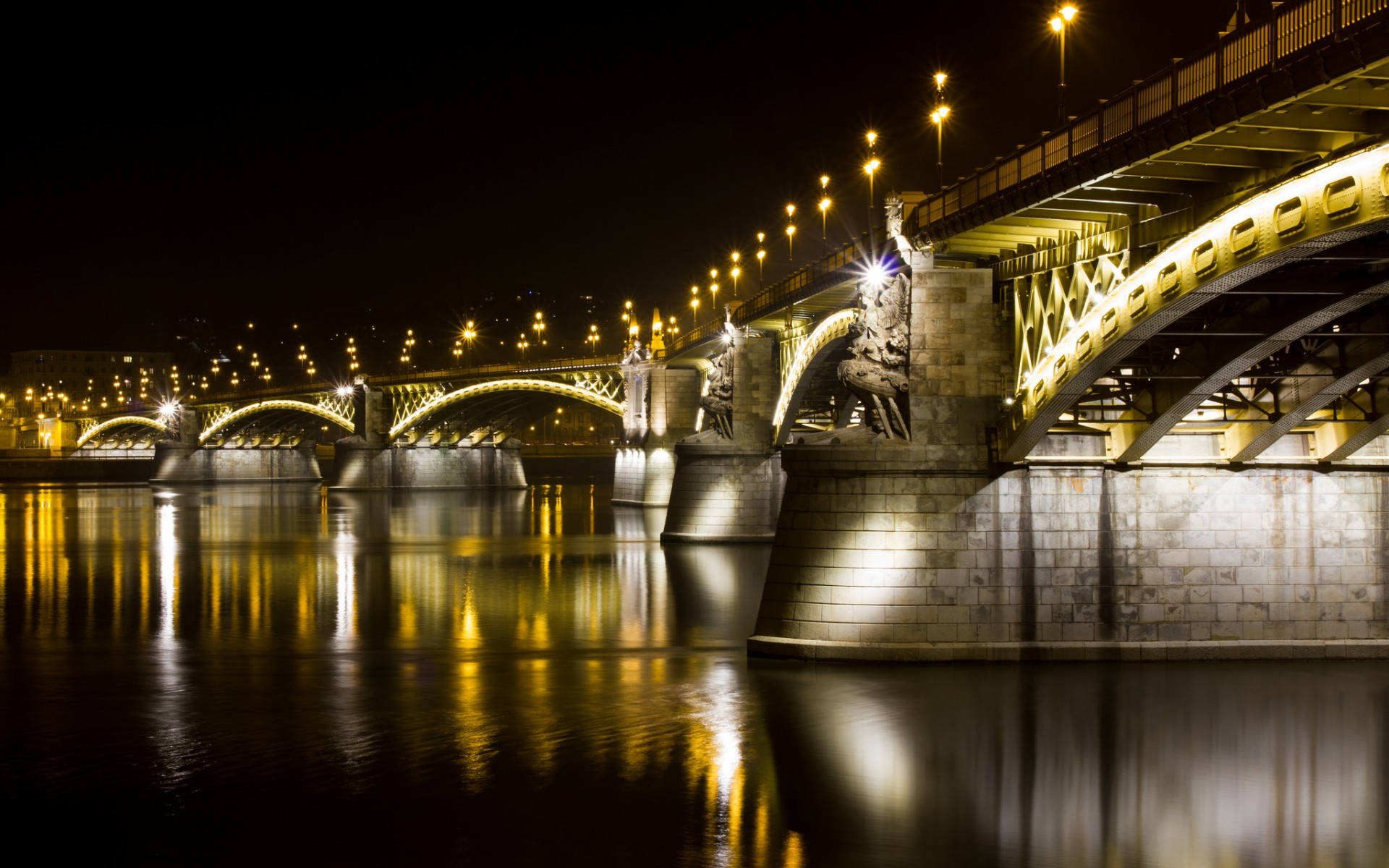 Hungary Margaret Bridge At Night Background