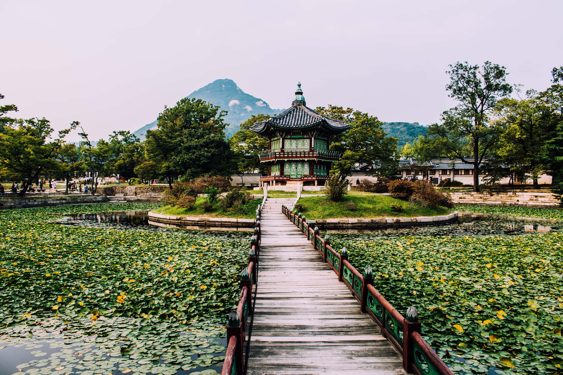 Hyangwonjeong Pavilion At Gyeongbokgung Palace Background