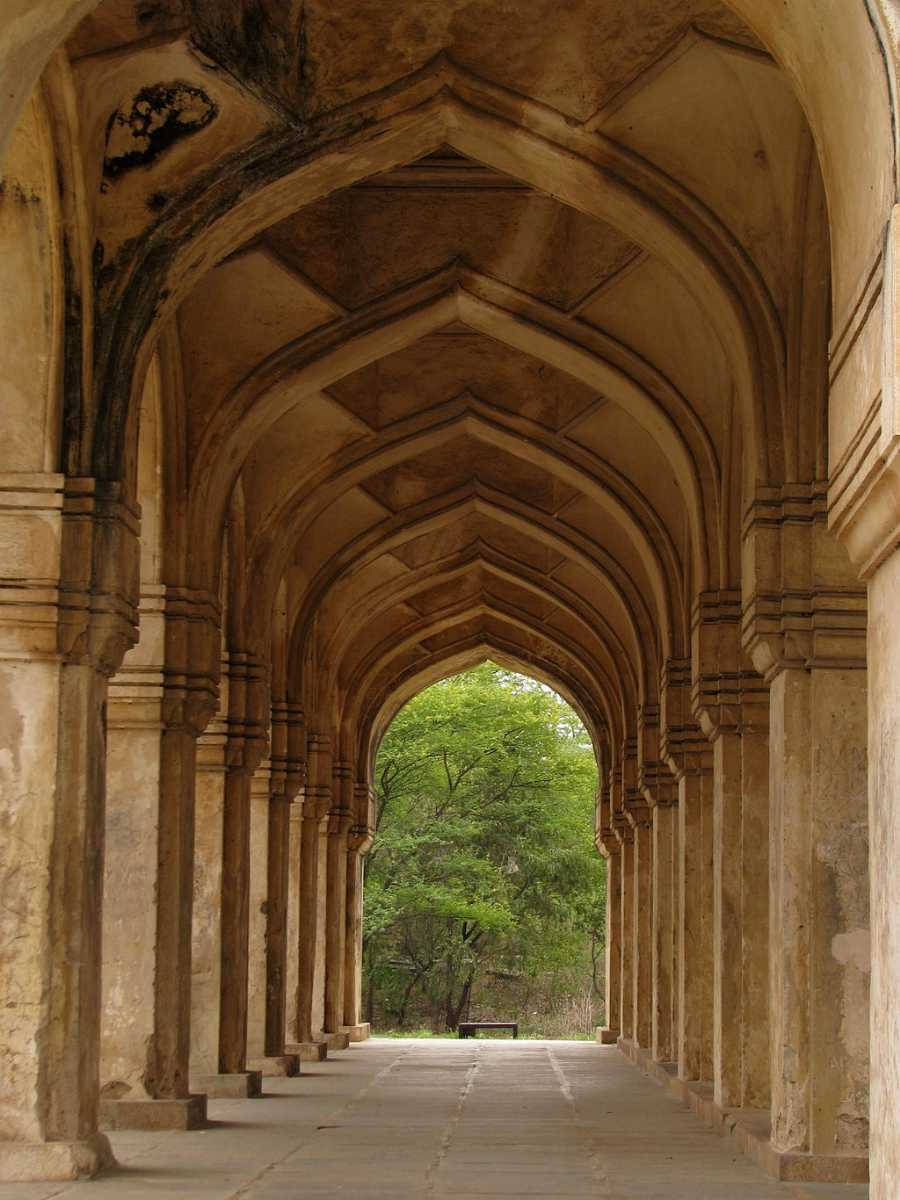 Hyderabad Qutub Mosque Archways Background