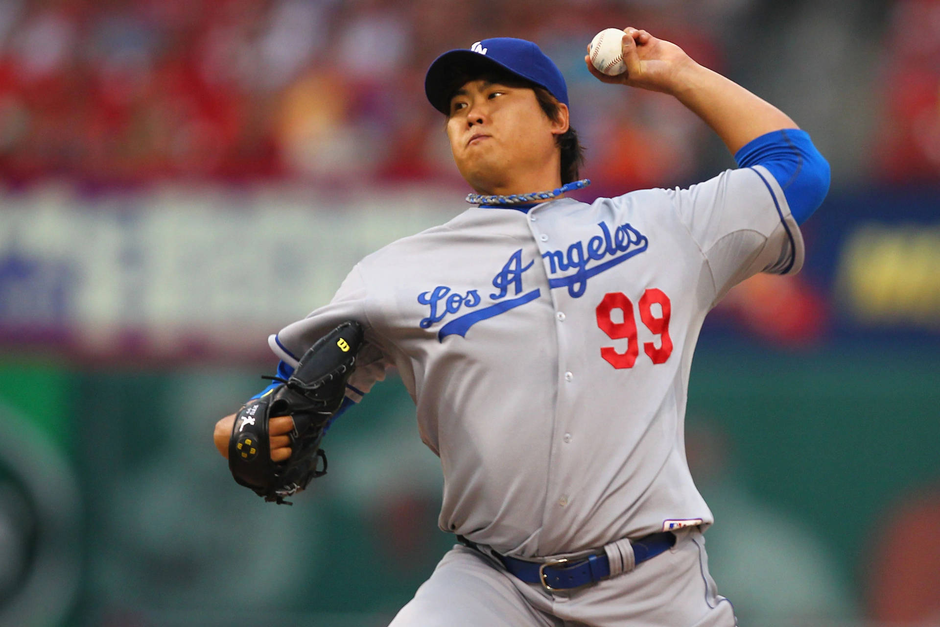 Hyun Jin Ryu Gearing Up To Pitch Background