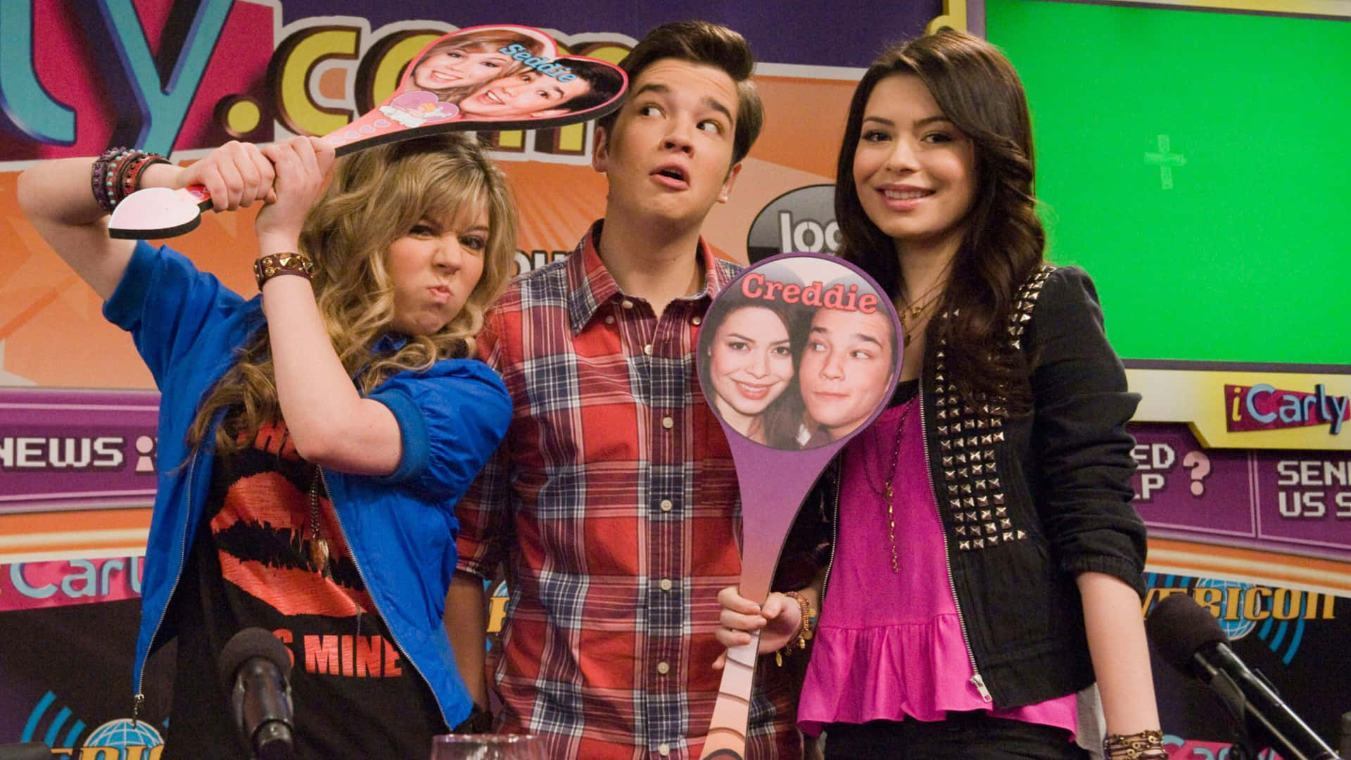 I Carly Cast Fun Moments Background