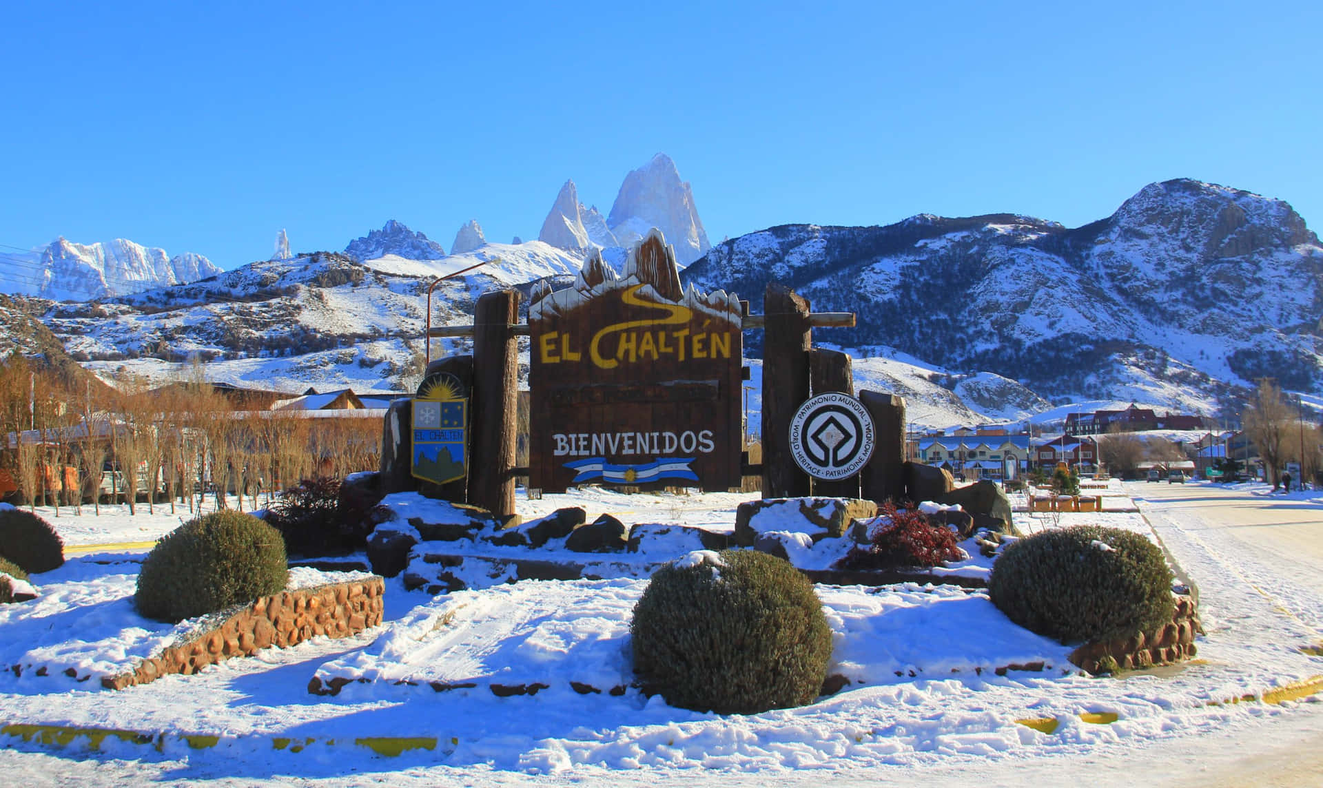 Ice Field Of El Chalten Mountain Village Background