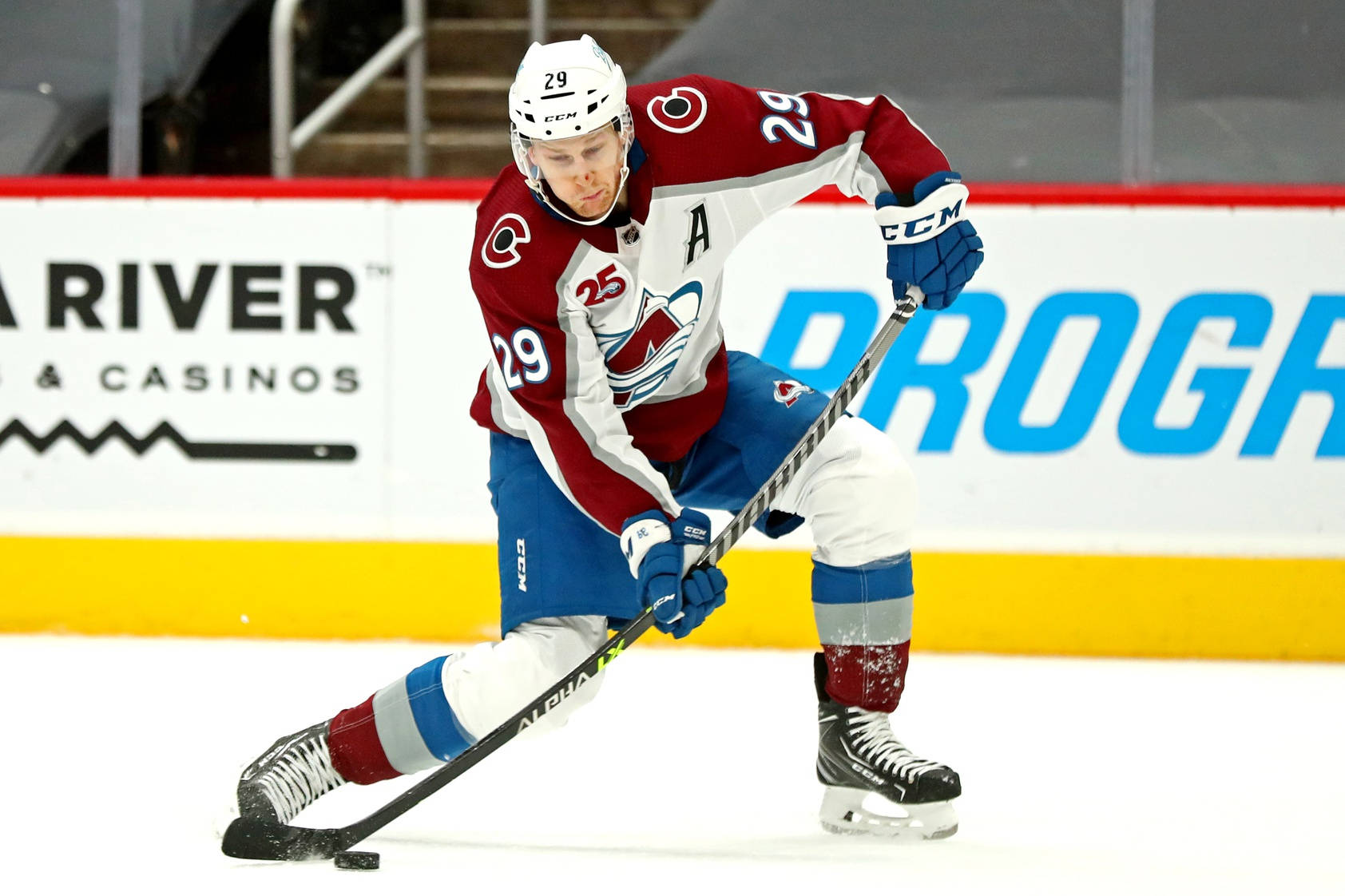 Ice Hockey Puck Nathan Mackinnon Background