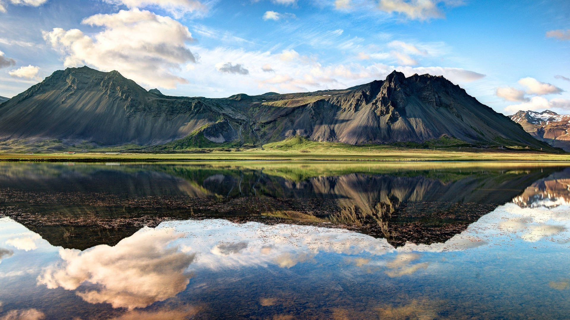 Iceland Majestic Rocky Mountain Background