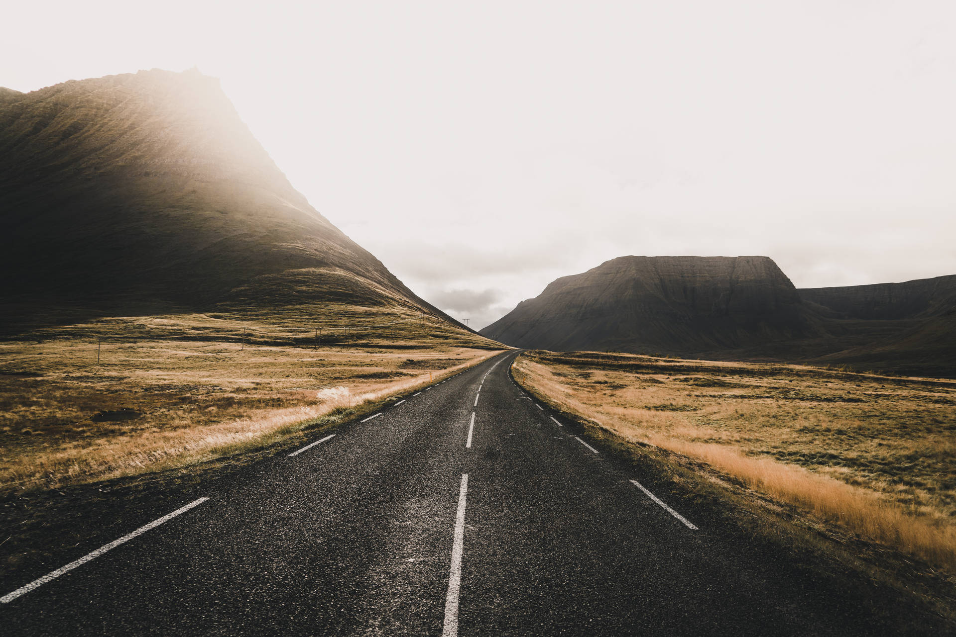 Iceland Roads Cool Ipad Background