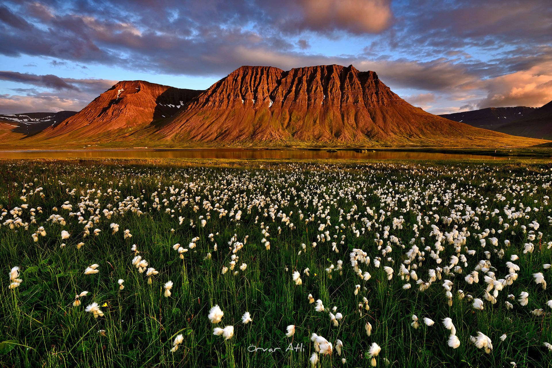 Icelandic Hd Mountain Background
