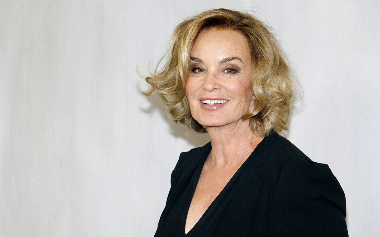 Iconic Actress Jessica Lange Flaunting Her Fabulous Hairstyle