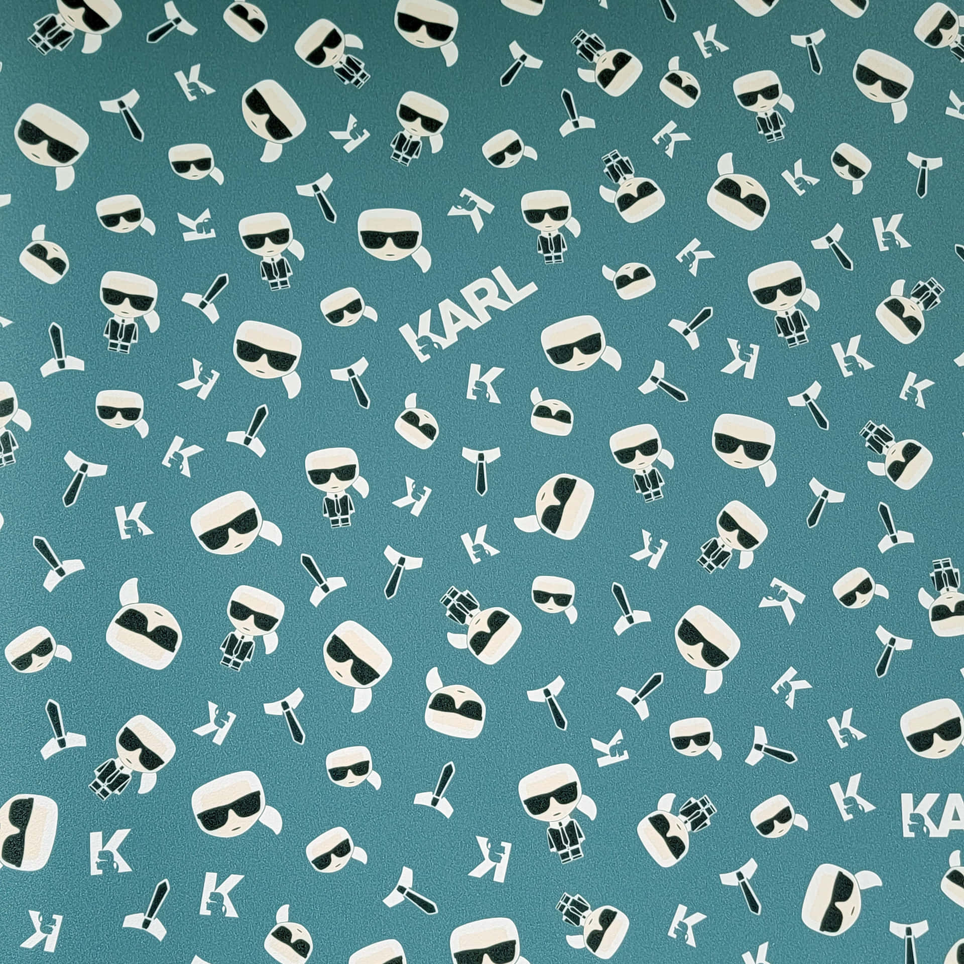 Iconic Designer Karl Lagerfeld Background