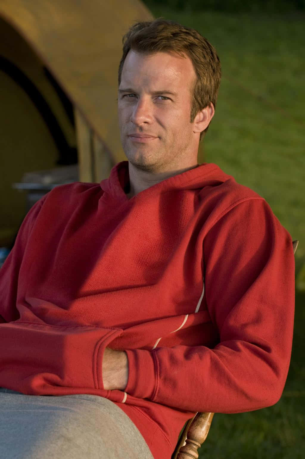 Iconic Hollywood Actor Thomas Jane Background