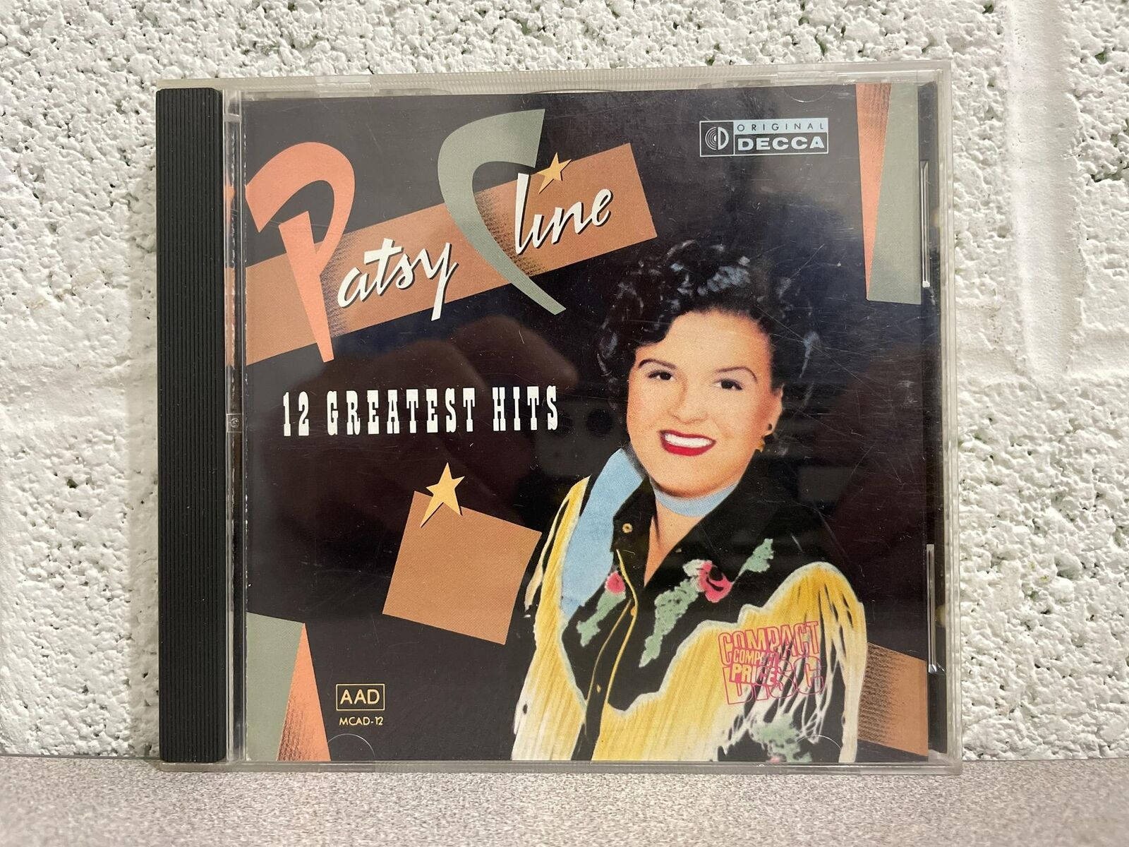 Iconic Patsy Cline's Album Cover - 12 Greatest Hits Background