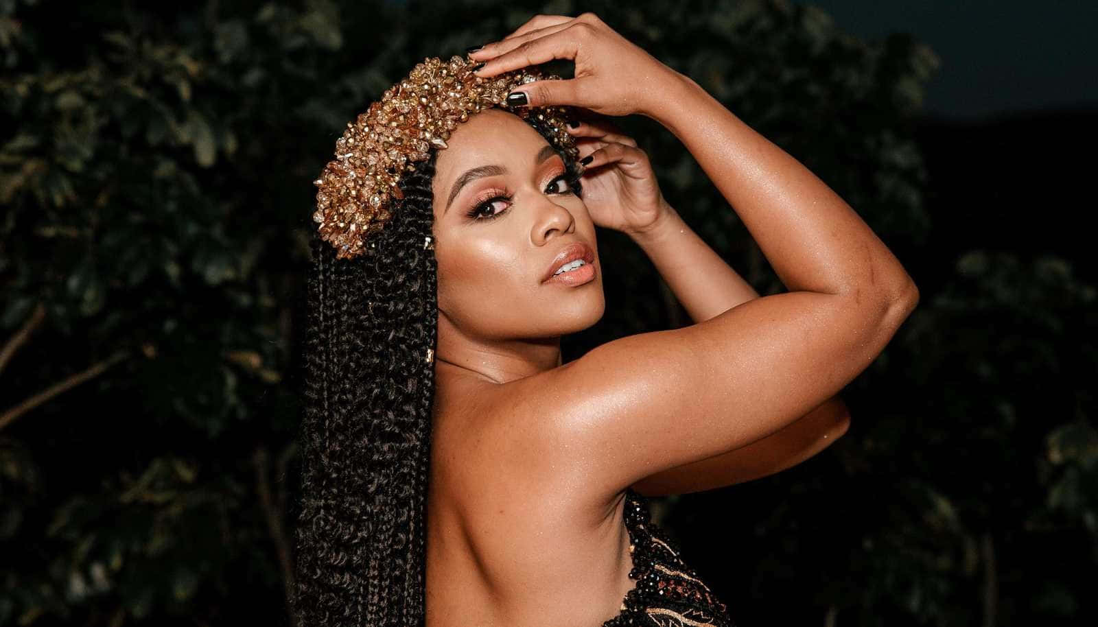 Iconic South African Actress - Nomzamo Mbatha Background