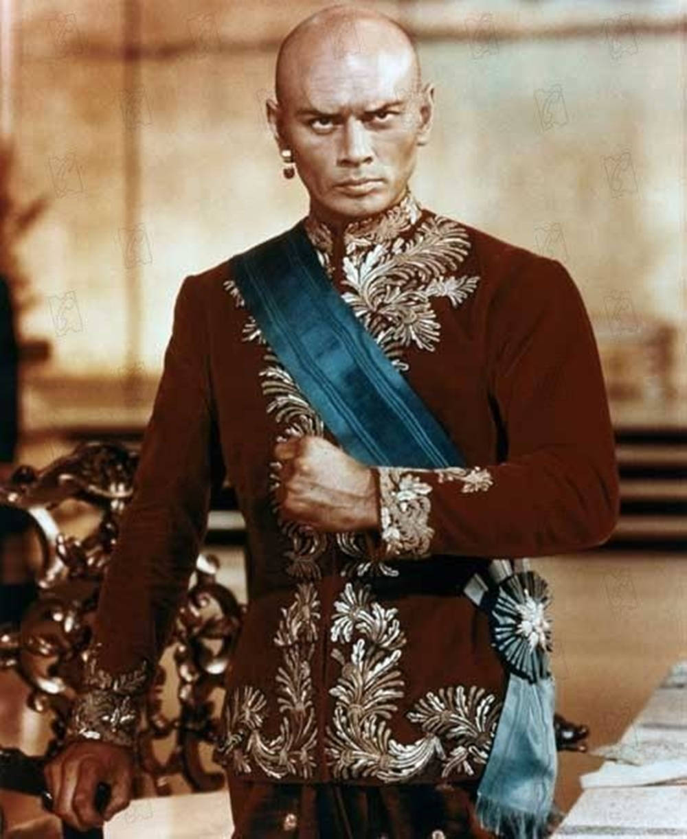 Iconic Yul Brynner As King Mongkut In 'the King And I' Background