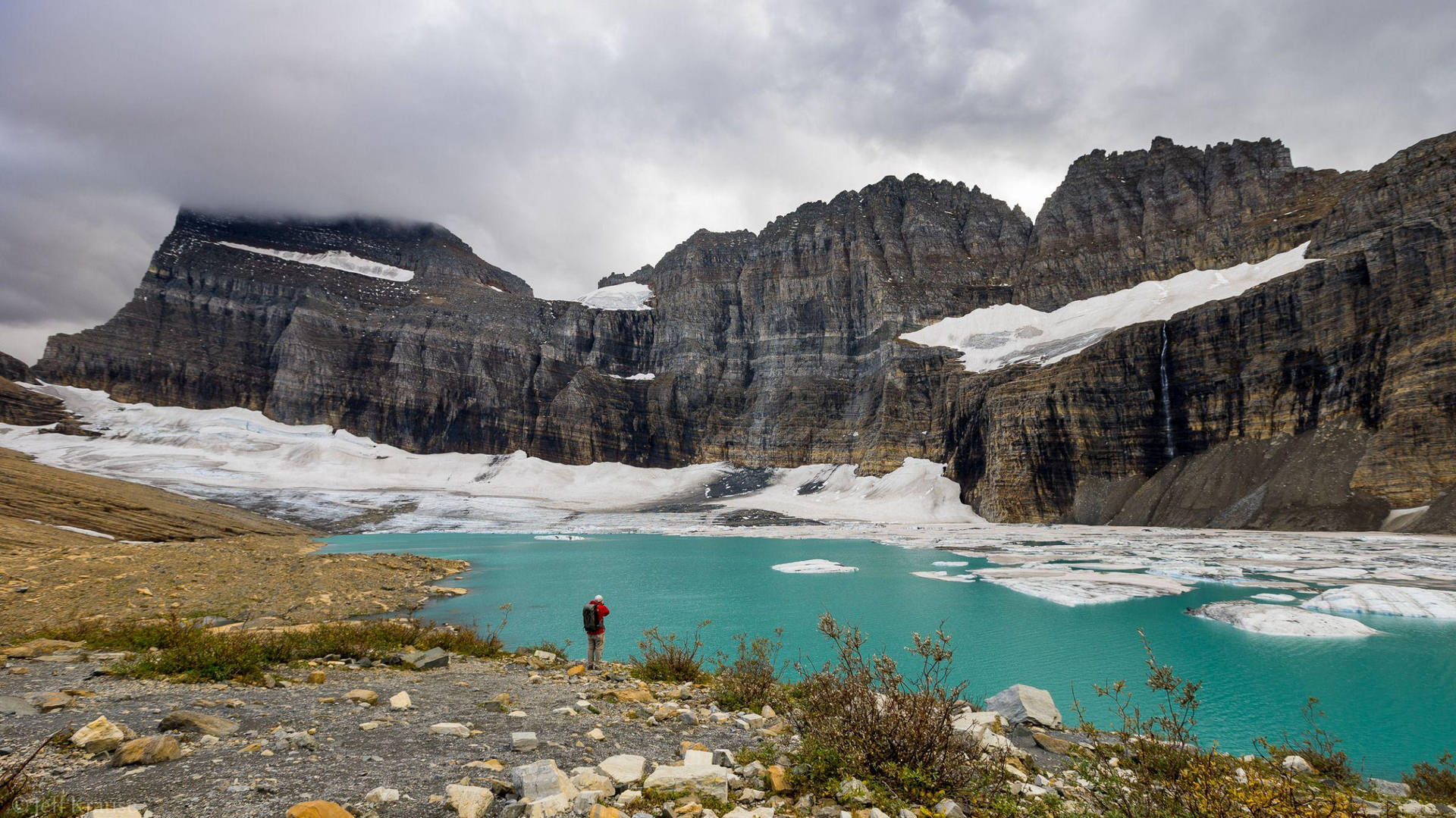 Icy Montana Lake Background