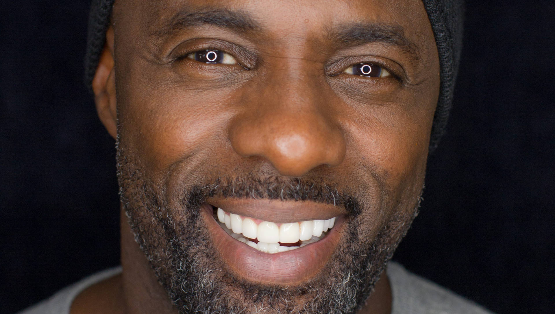 Idris Elba Smiling With Teeth