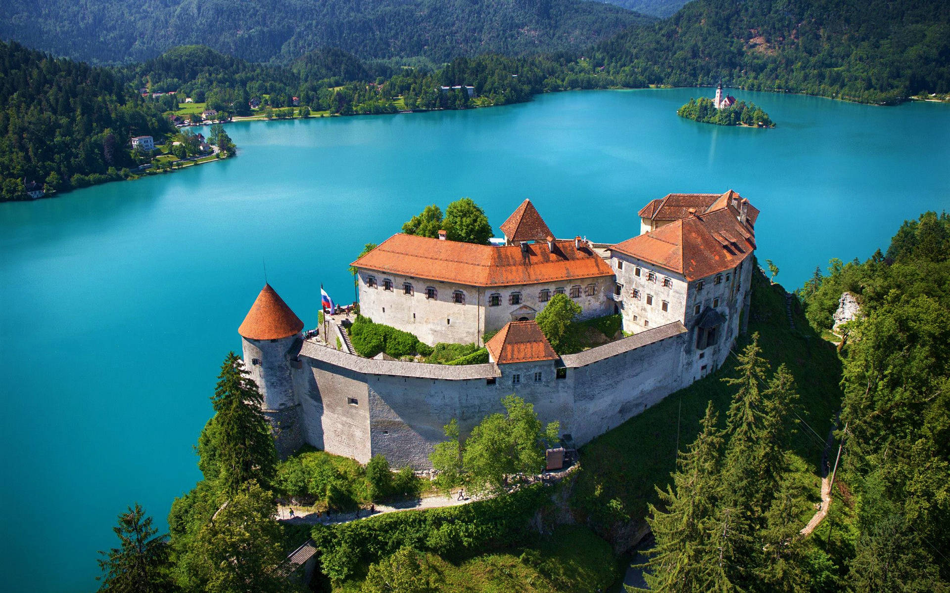 Idyllic View Of Slovenia's Ljulbjana Castle Background