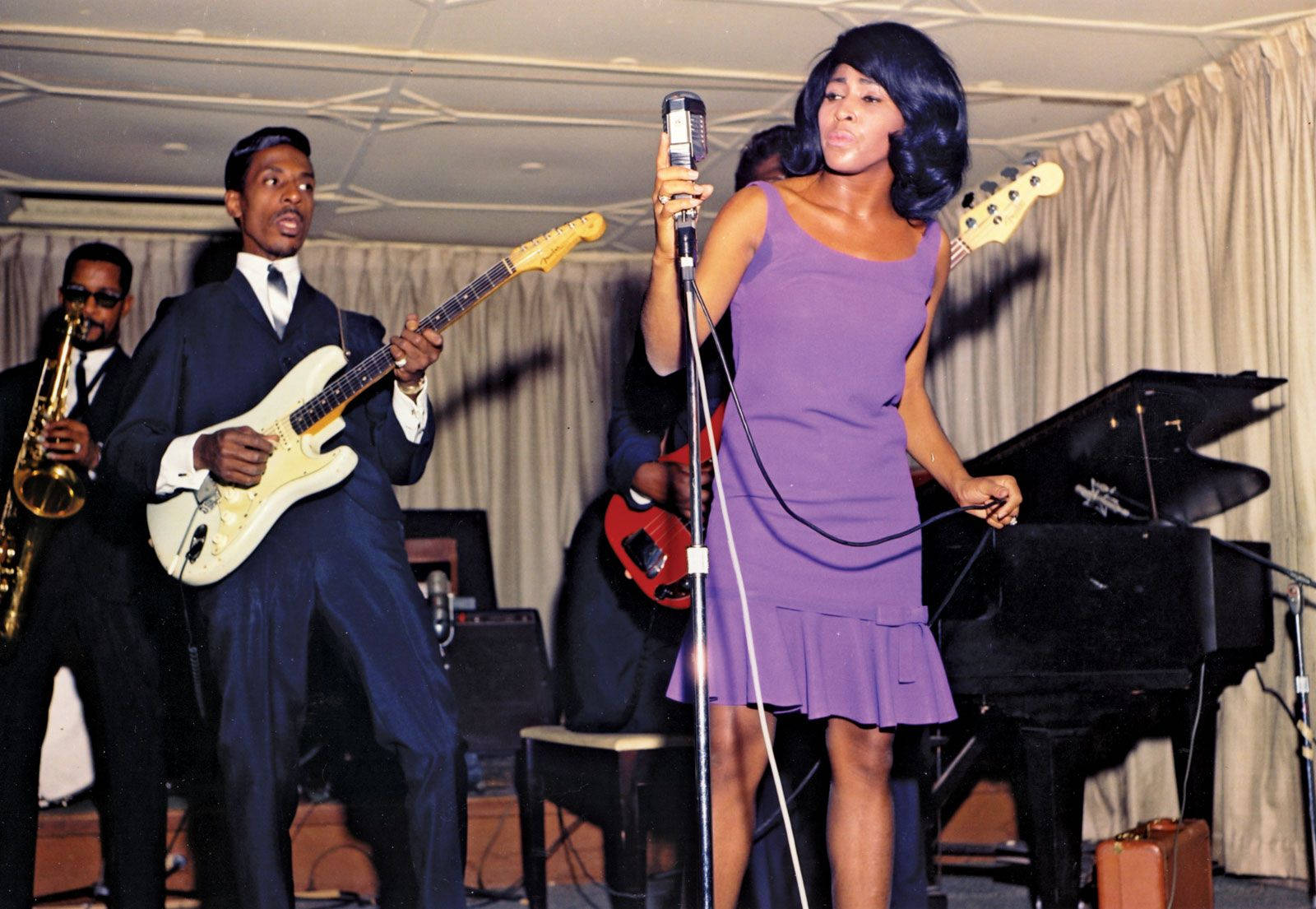 Ike And Tina Tuner Performance 60s Background