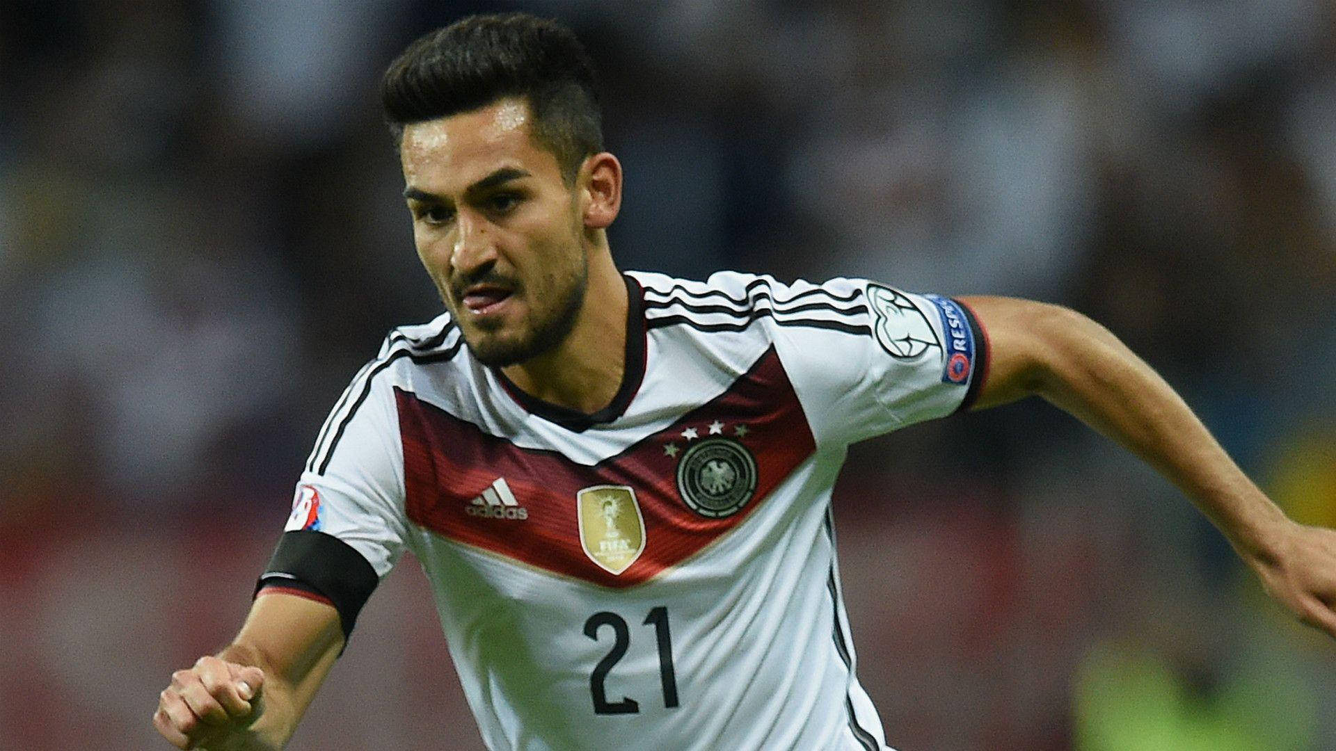 Ilkay Gundogan Running With Tongue Out Background