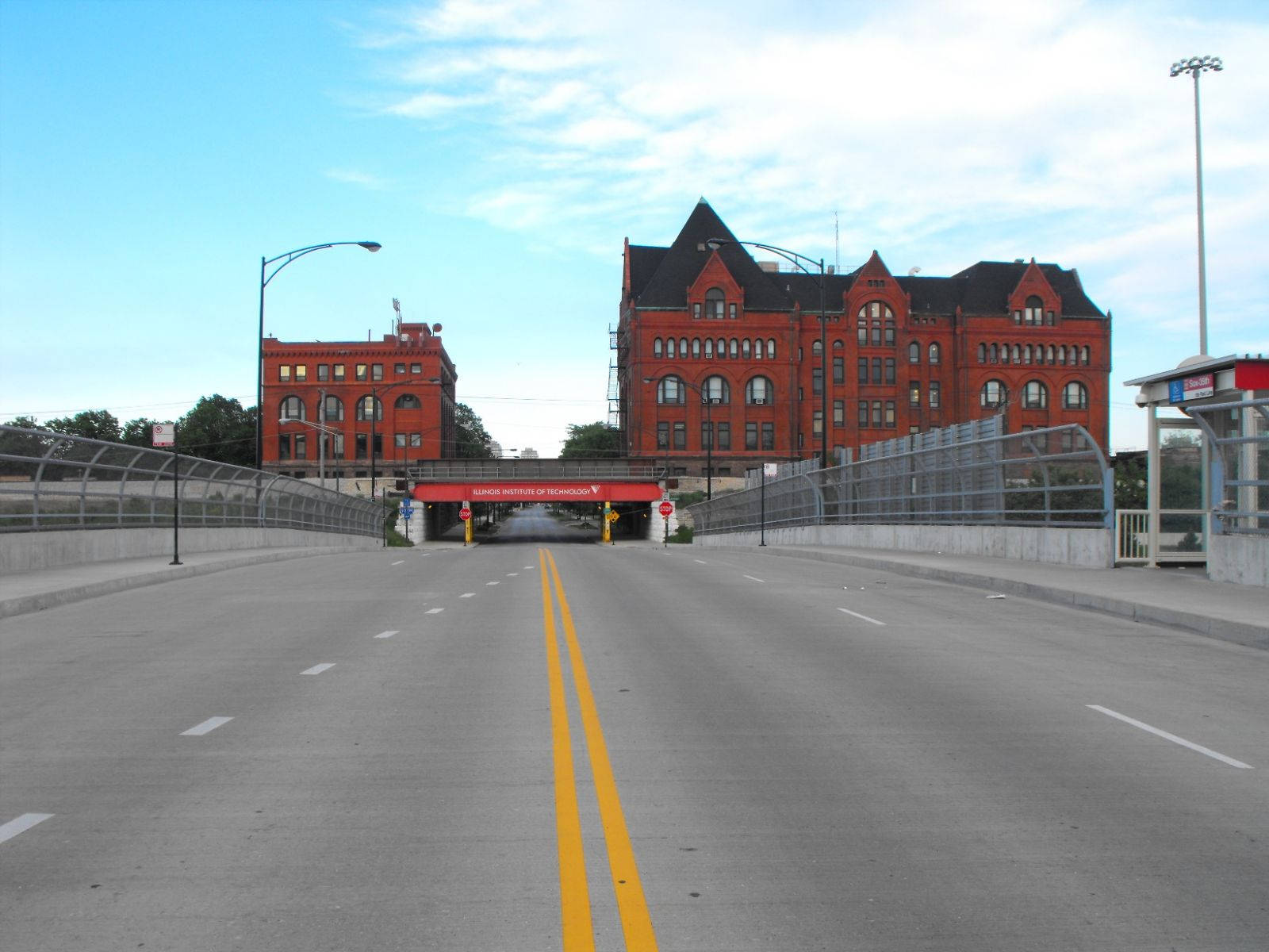 Illinois Institute Of Technology Bridge Background