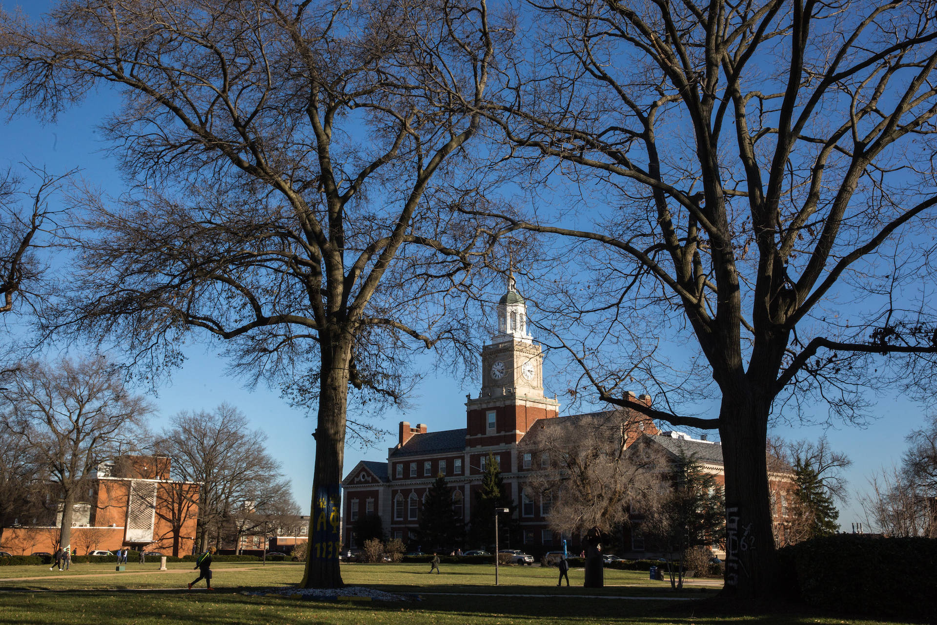 Illinois Institute Of Technology Faculty Building Background