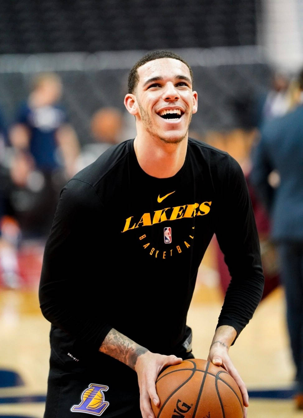 Illuminating Lonzo Ball Smiling Background