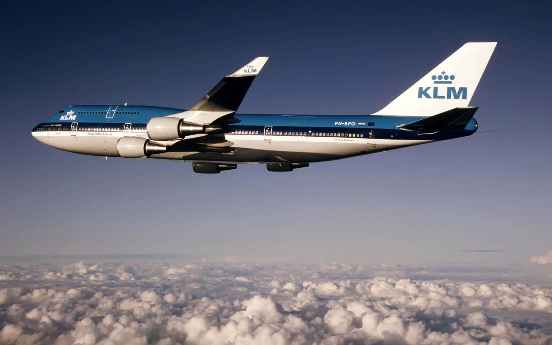 Image A Boeing 747 Soars Into The Sky
