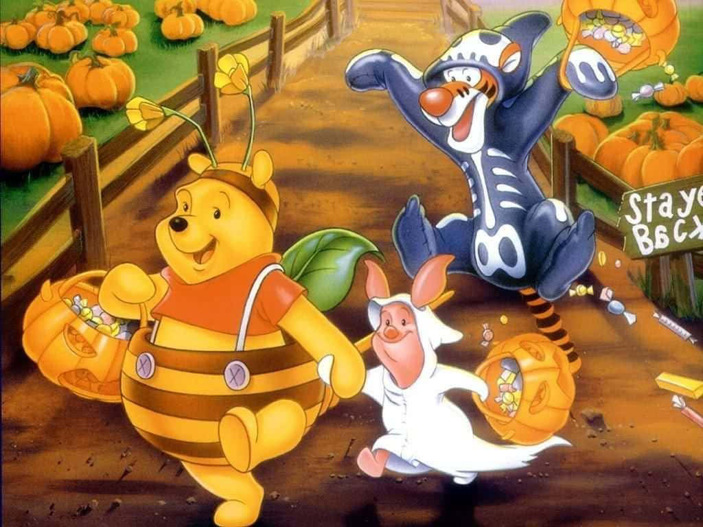Image Adorable Winnie The Pooh Celebrates Halloween Background