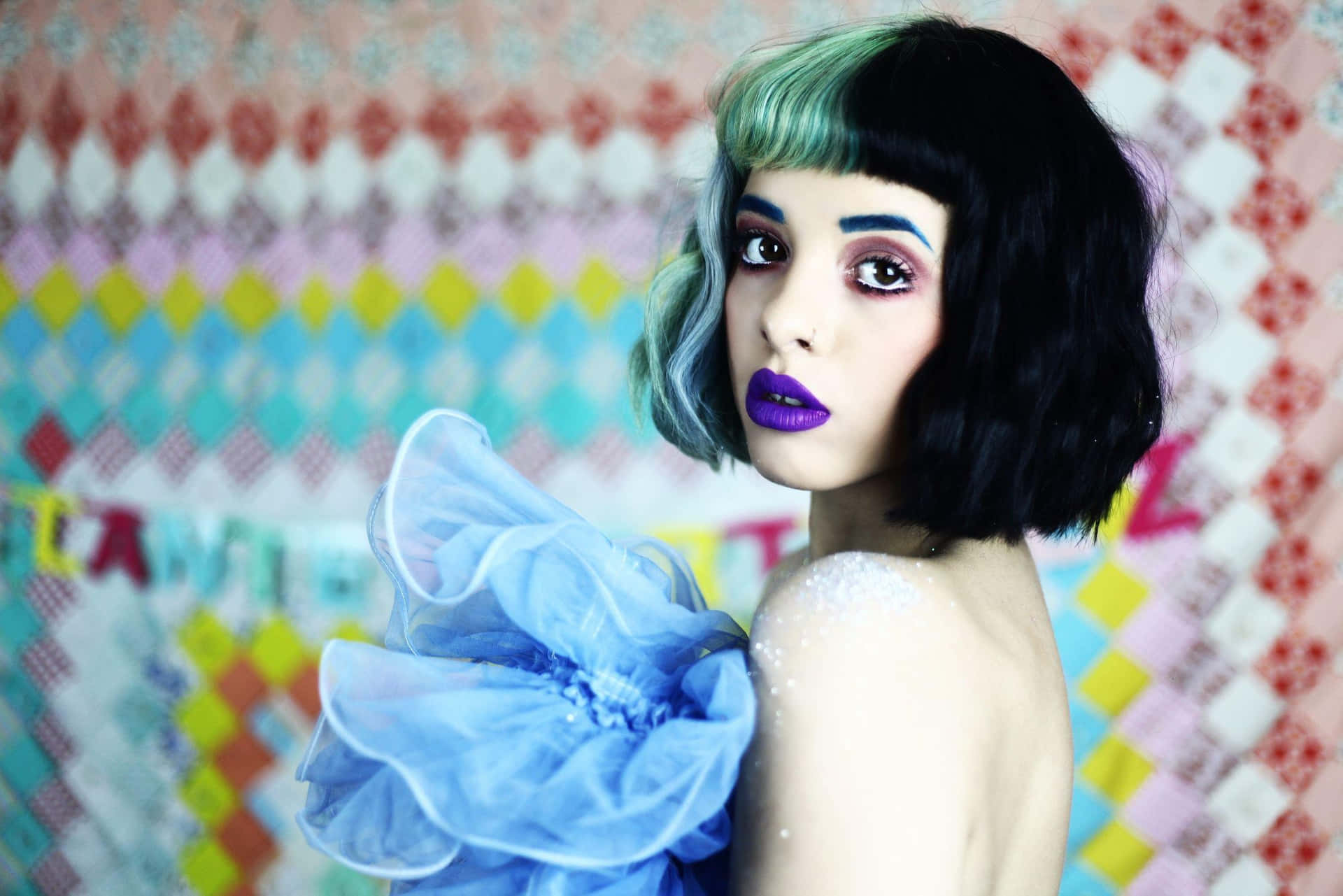 Image Dreamy Background Of Melanie Martinez Background