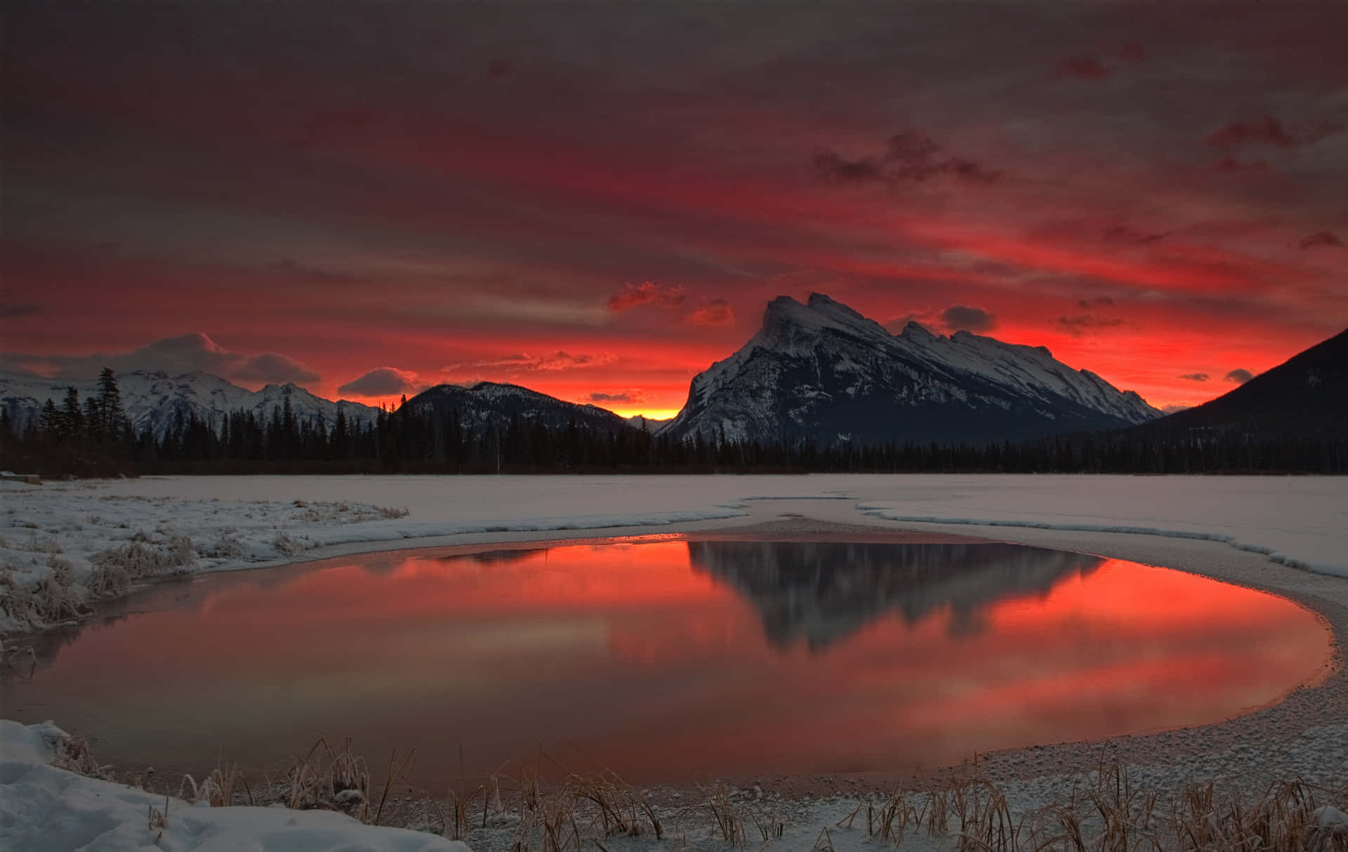 Image Majestic Mountain Vista