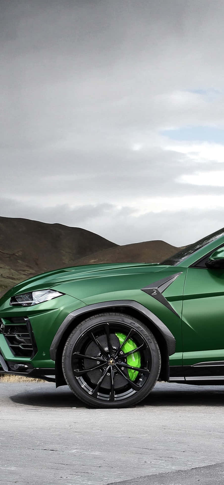 Image Veloce Lamborghini Shows Off Its Uniquely Stunning Green With Gradient Details Background