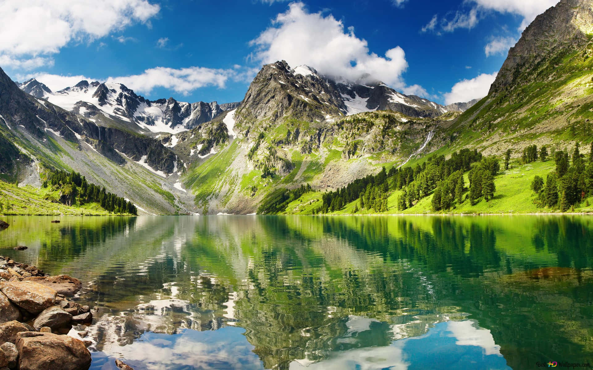 Immerse Yourself In Nature At This Beautiful Mountain Lake