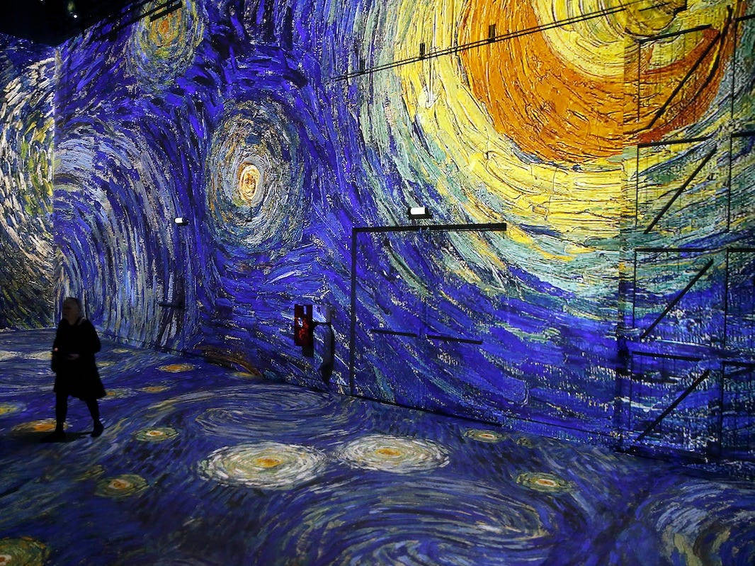 Immersive Starry Night Van Gogh Museum Background