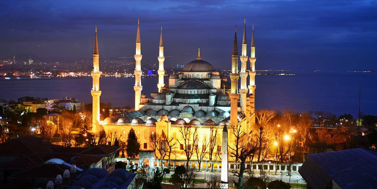 Impressive Blue Mosque Of Istanbul Background