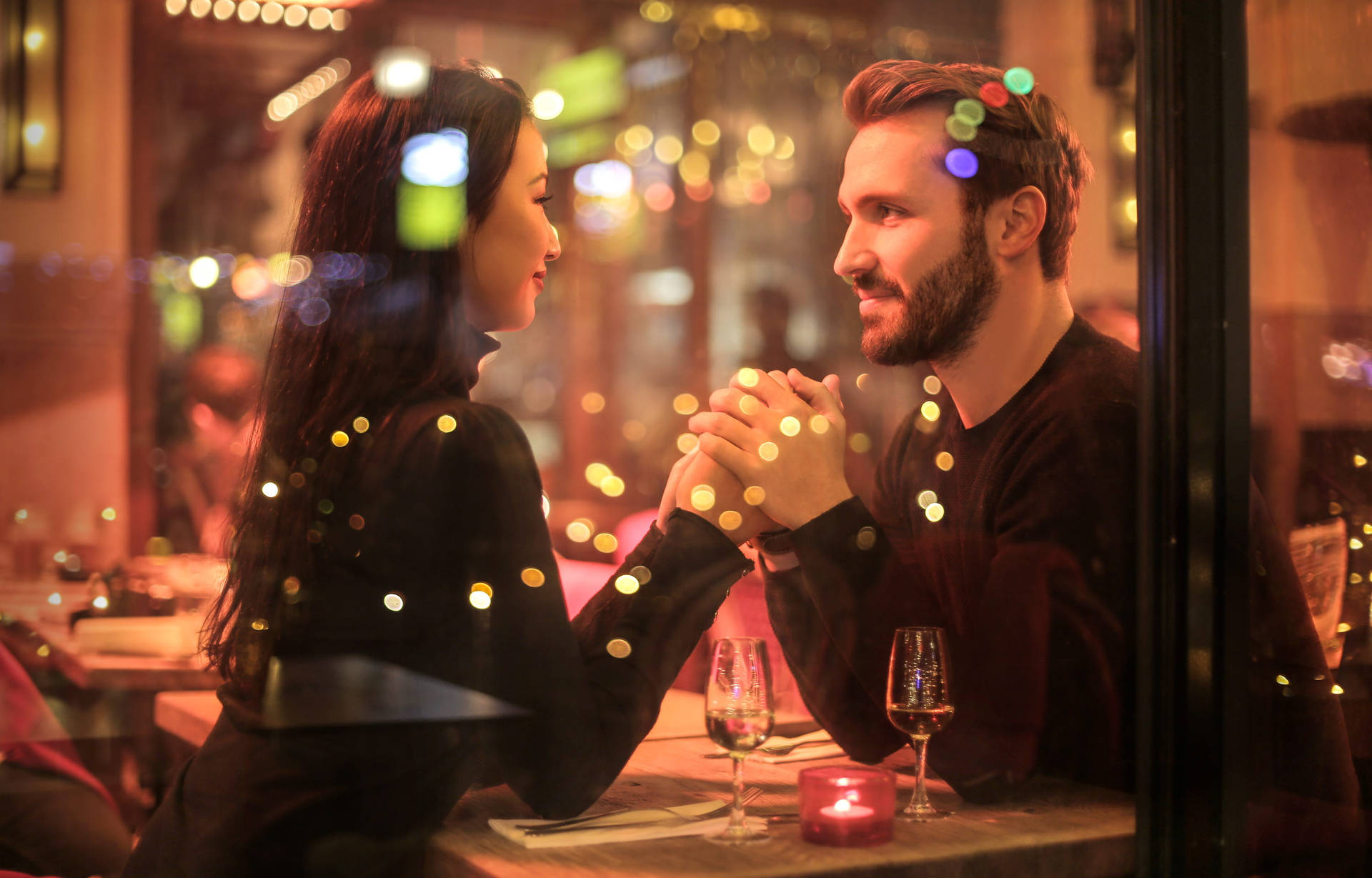 In Love Couples In Restaurant Background