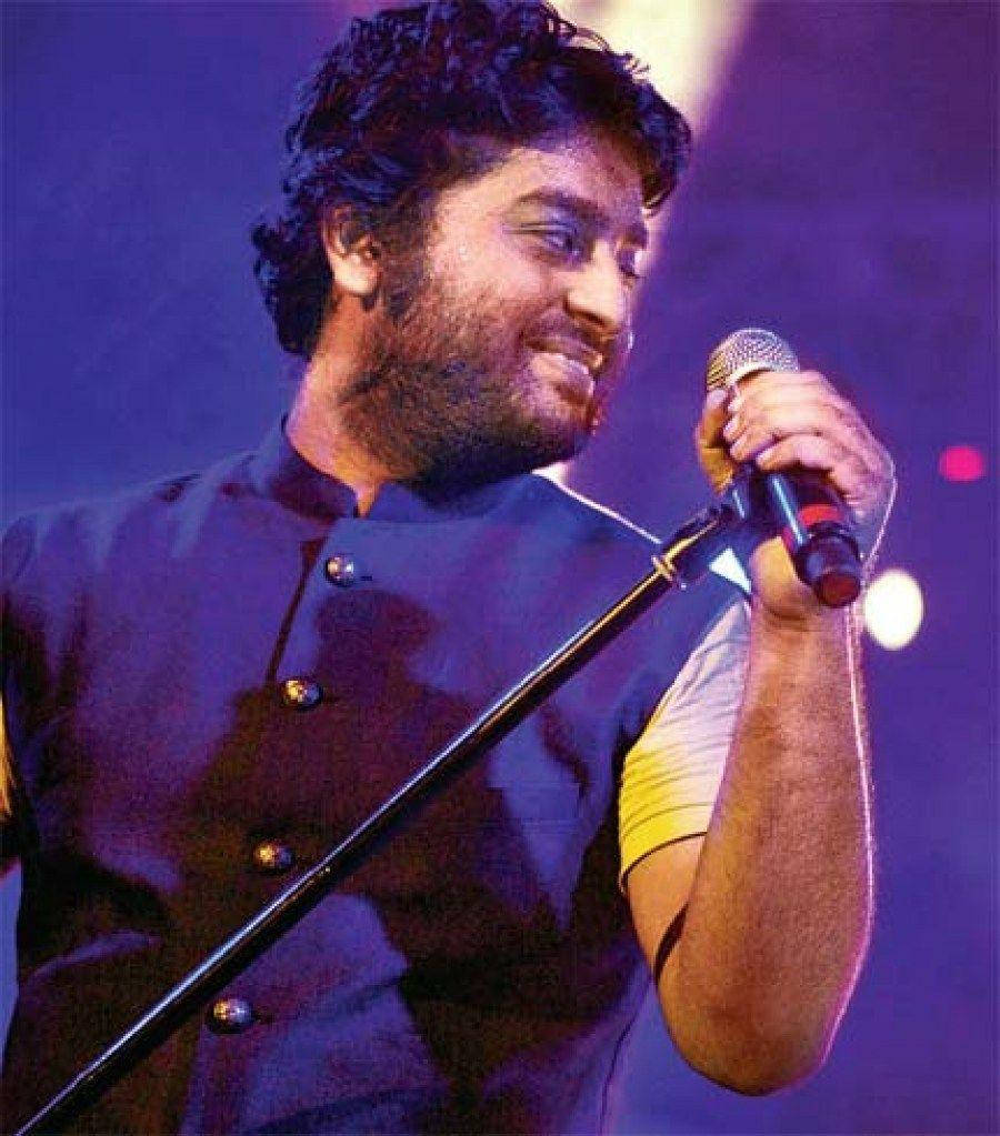 Indian Musician Arijit Singh Candid Shot Background