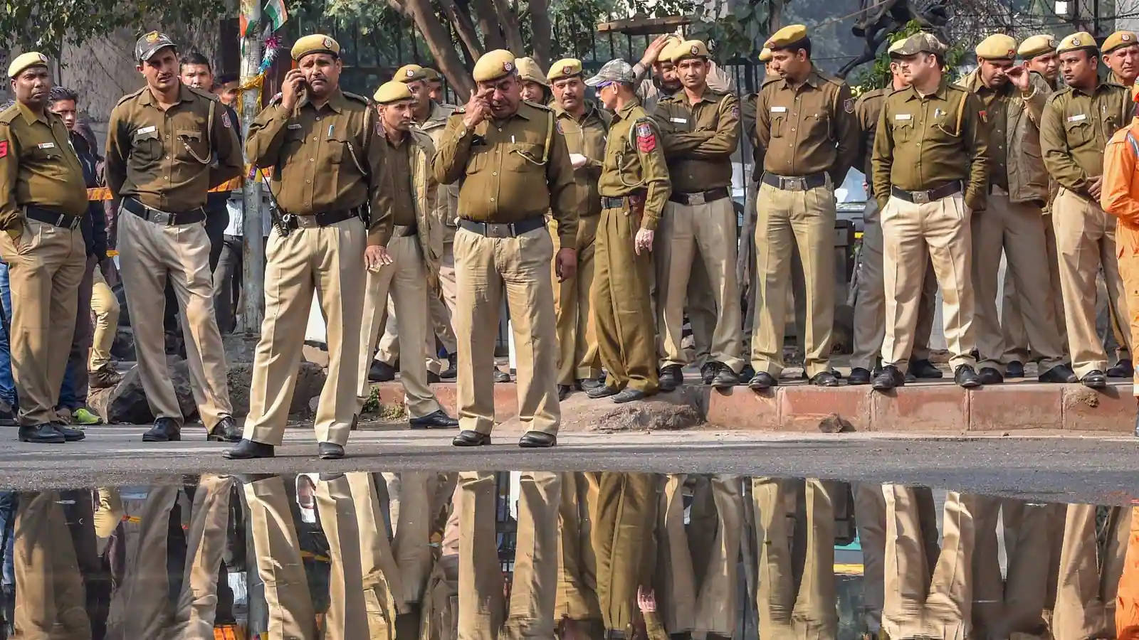 Indian Police Awaiting Deployment Background