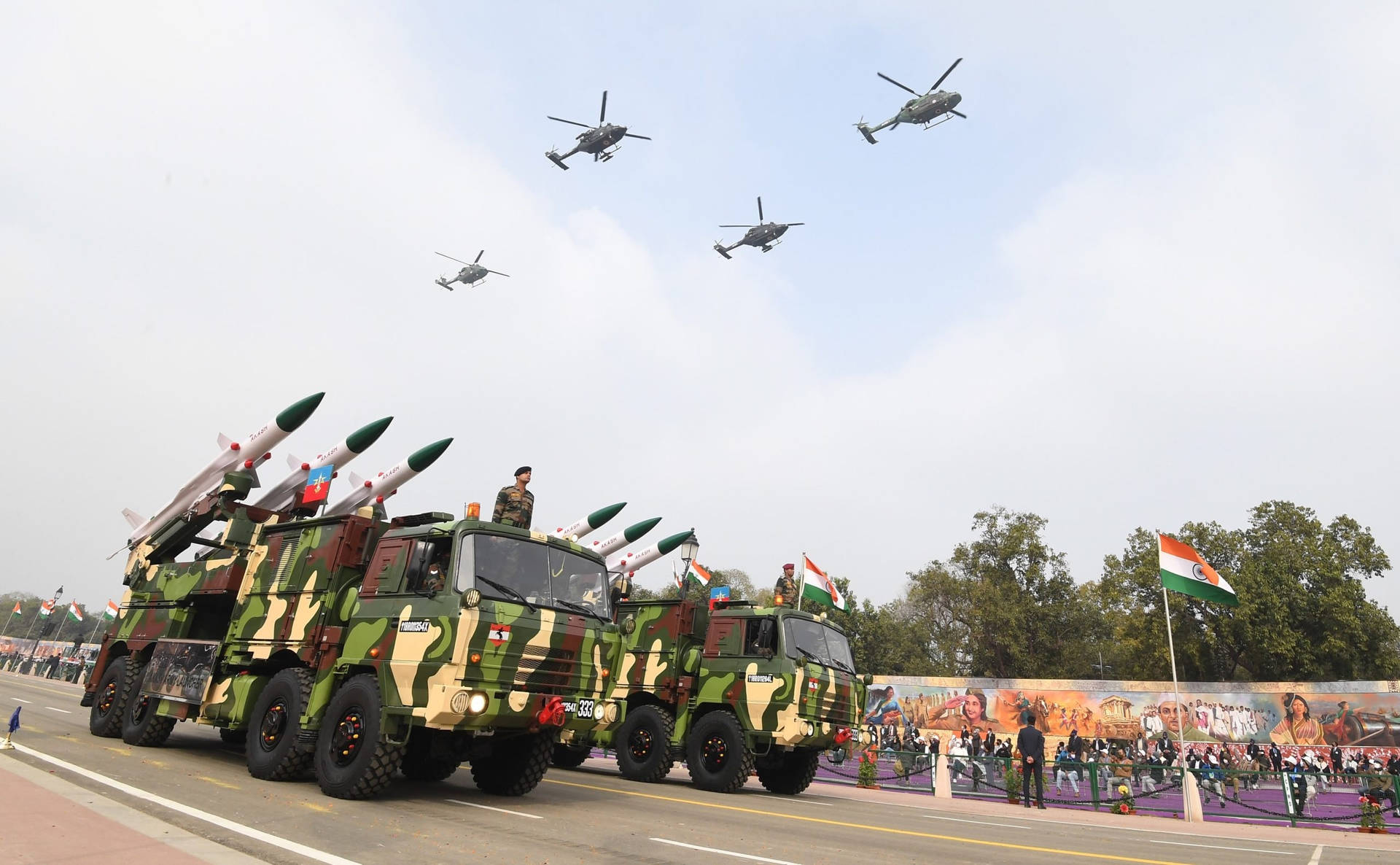 Indian Soldiers On Akash Trucks Background